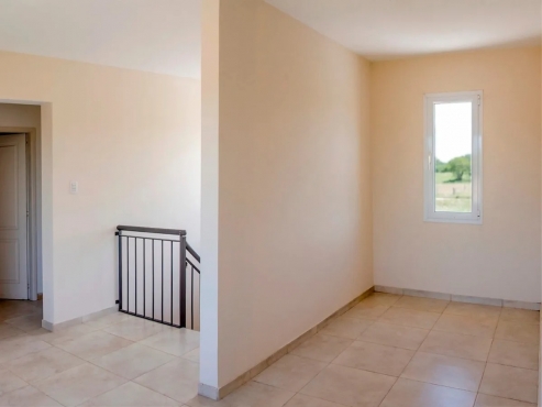 Casa De Tres Dormitorios,dos Baños en Villa Nueva